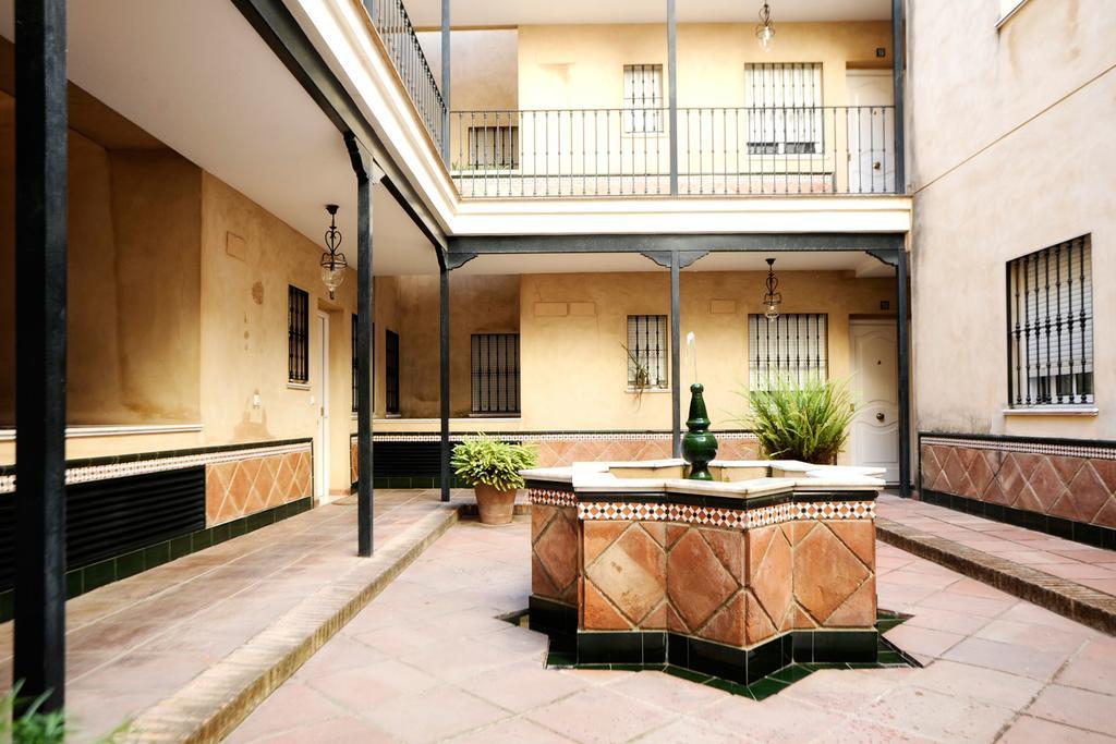 סביליה Hsh Suites Corrala Triana מראה חיצוני תמונה